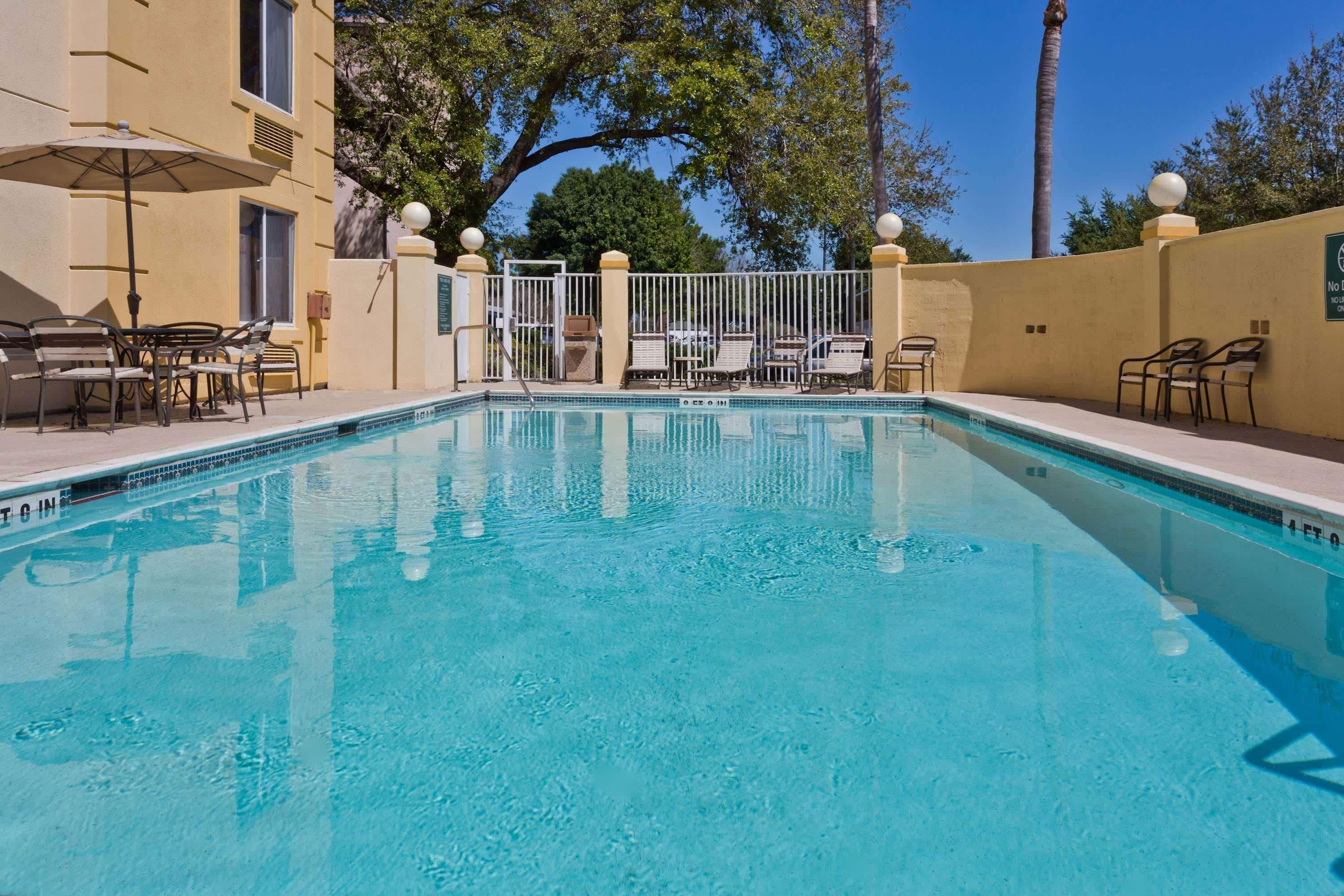 La Quinta By Wyndham Lakeland East Exterior photo