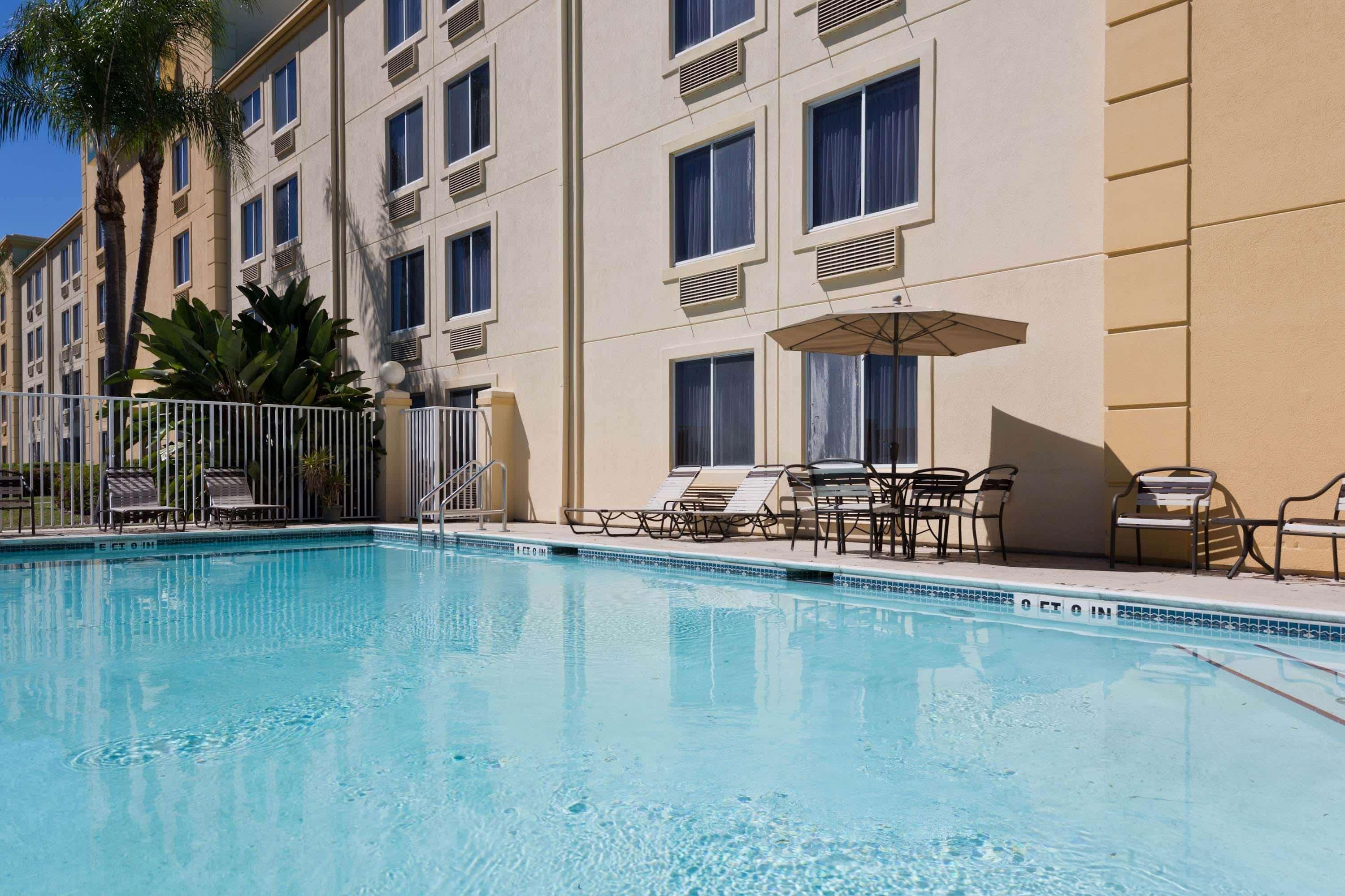 La Quinta By Wyndham Lakeland East Exterior photo